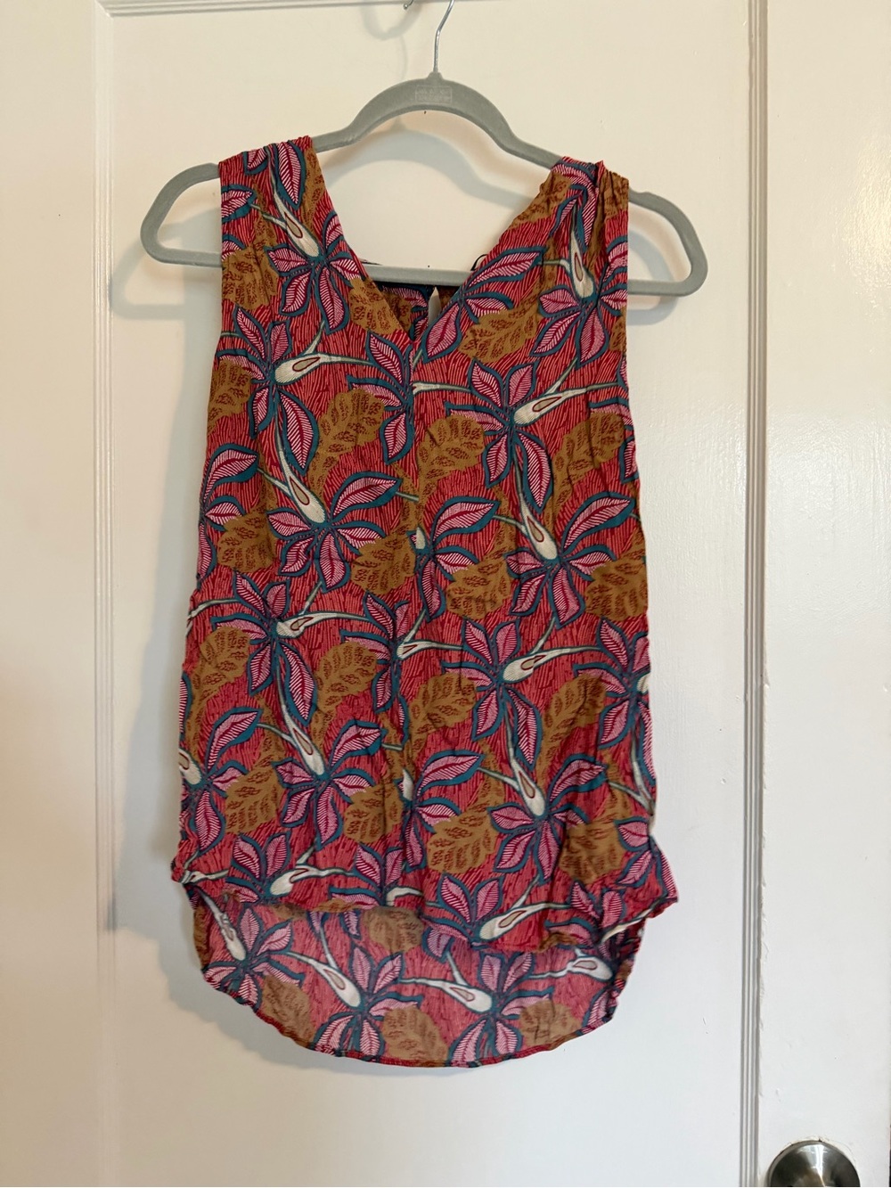 LOFT Women’s Pink Multicolor Floral Sleeveless Top